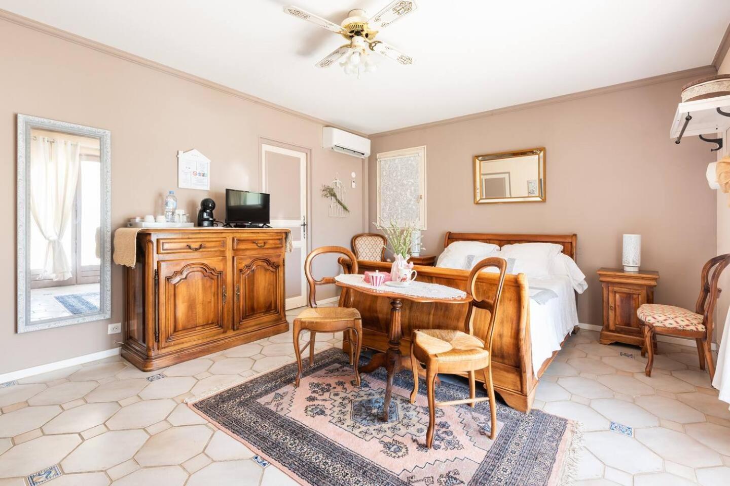 نا لي بين Chambre Et Table D'Hotes Villa Pomponette المظهر الخارجي الصورة